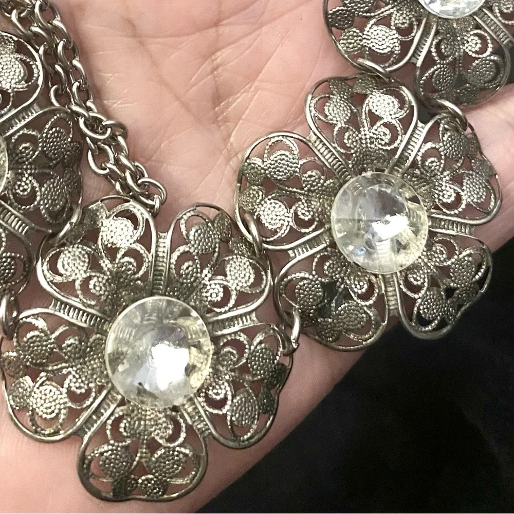 Vintage Silver Tone Filigree Flower Link Chocker Necklace Center Rhinestones
